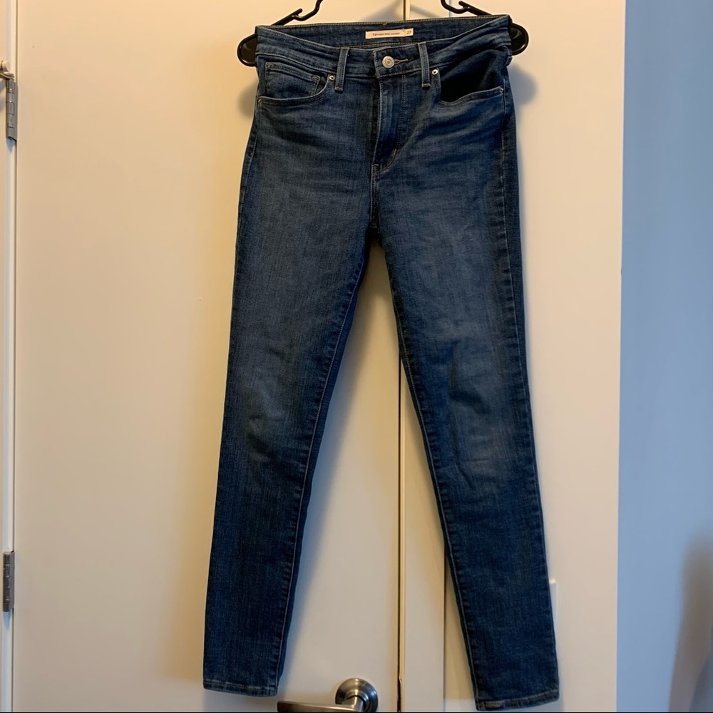 Levi’s 721 High Rise Skinny Jeans - Size 27